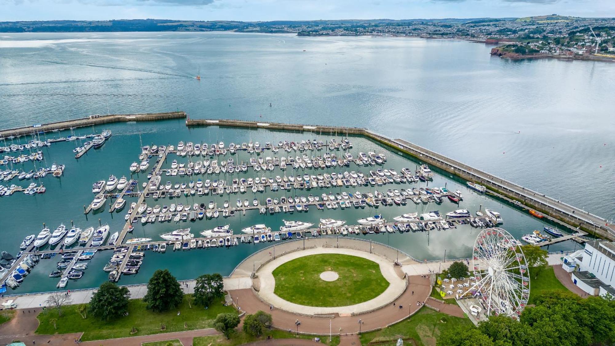 Sovereign House - Close To Harbour With Parking Torquay Exterior photo