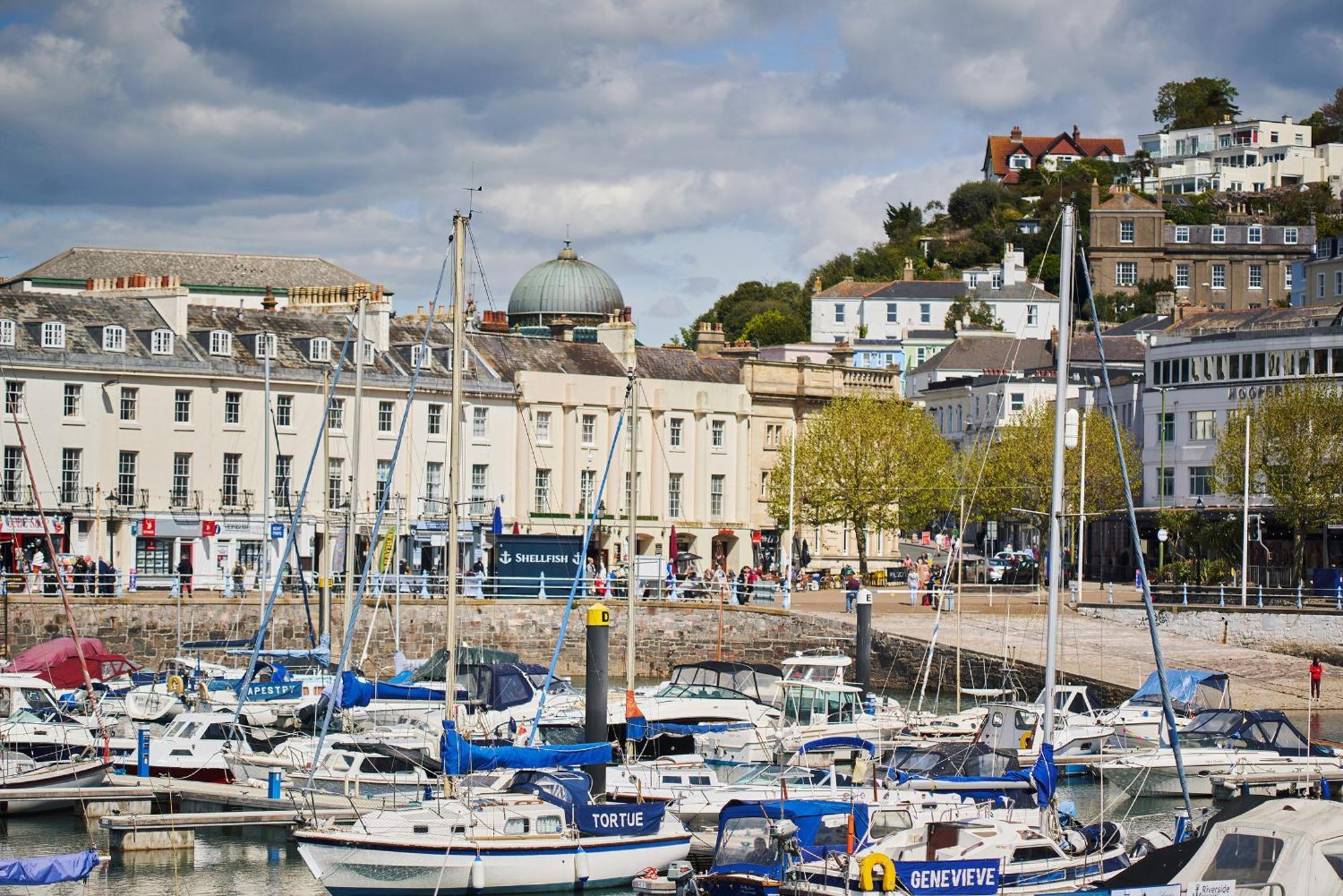 Sovereign House - Close To Harbour With Parking Torquay Exterior photo